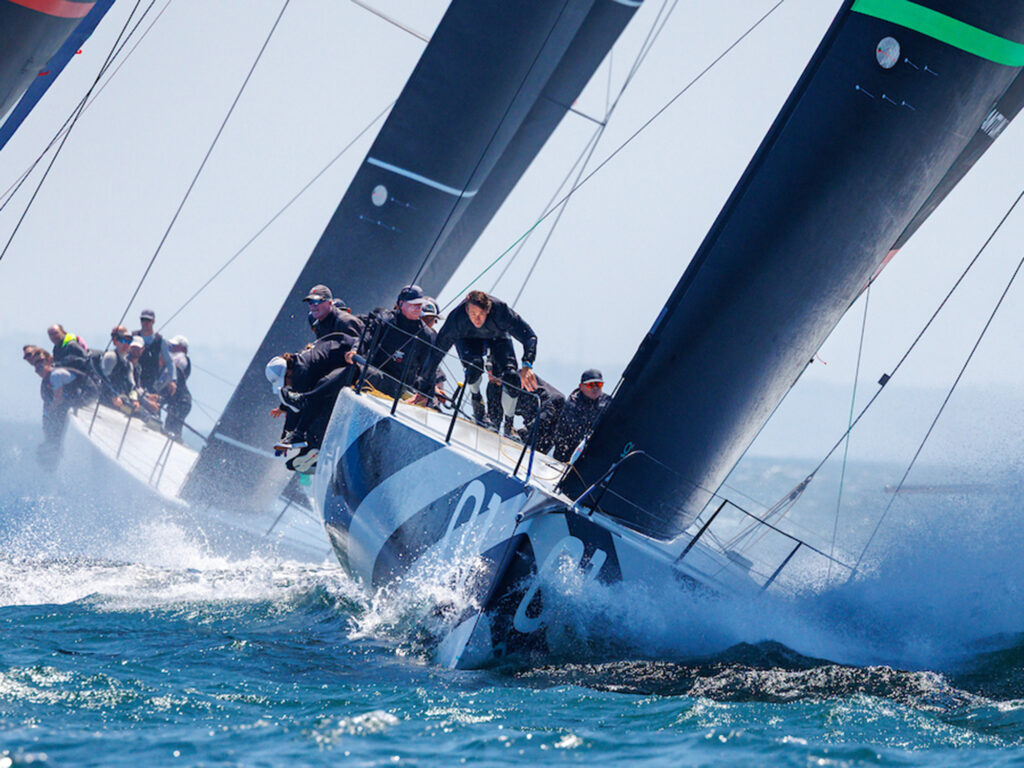 52 Super Series